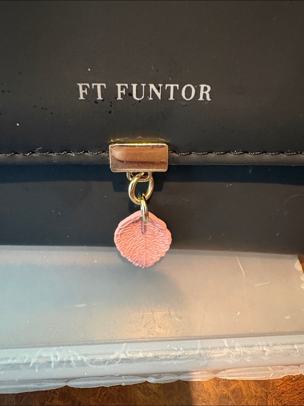 FT  FUNTOR  wallet  small Black /Pink Compact black/pink/leaf charm front  NWOT - Picture 3 of 13